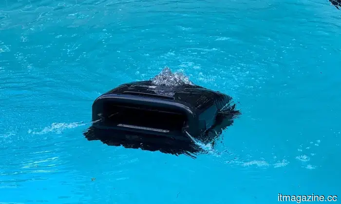 Beatbot Sora 70 Review: The Wireless 4-in-1 Robot That Effectively Cleans Your Tanning Ledge