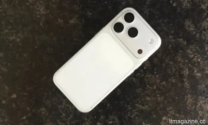 The upcoming Pixel phone may feature a luminous back, based on insights from Android 17’s code.