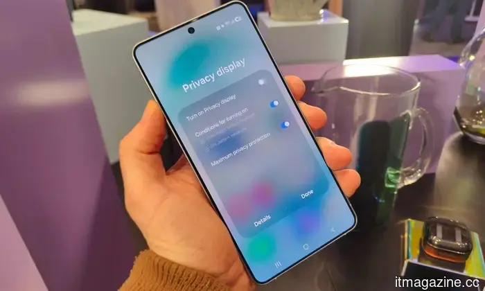 Xiaomi podría estar tras el truco anti-espionaje de Samsung, sin la costosa tecnología de pantalla.