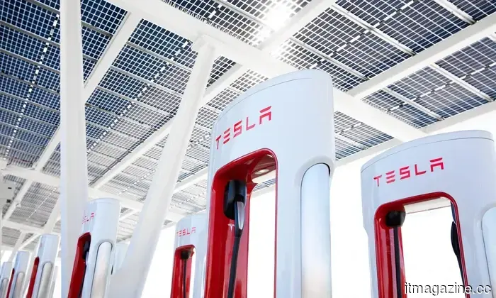 Todos los coches GM de 2027 podrán cargar utilizando los Supercargadores de Tesla en cualquier lugar del país.