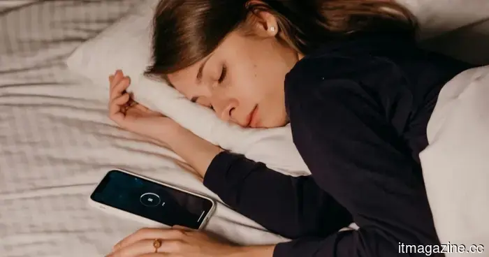 Sleep apps can be beneficial for keeping a healthy routine, but they can also add stress for those who suffer from insomnia.