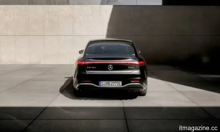 Nissan svela la Juke EV e spero davvero che questo audace design rimanga