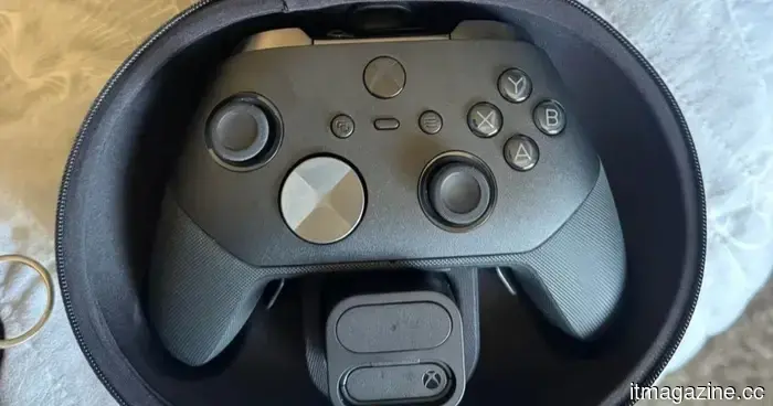 Someone spent $200 on a mysterious Xbox controller and might have received the Elite Series 3.