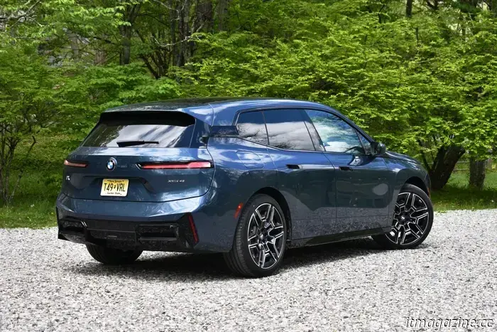 BMW iX 2026 primera conducción: Esperaba que BMW atenuara las cosas, pero afortunadamente no fue así