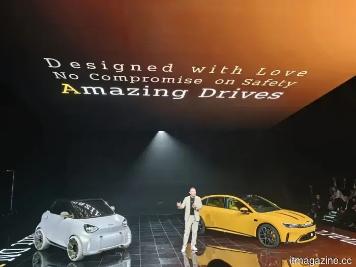 The smart #2 electric vehicle concept and the #6 EHD hybrid hatchback were revealed during the brand night event prior to the Beijing Auto Show.