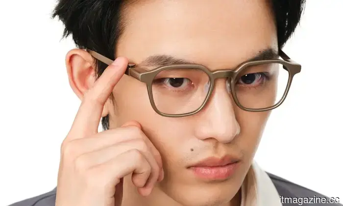 RayNeo's latest iO Smart Glasses incorporate a compact display into your field of vision.