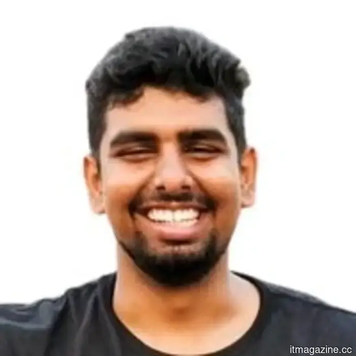 Samsung's next foldable devices may finally introduce a much-needed charging feature.