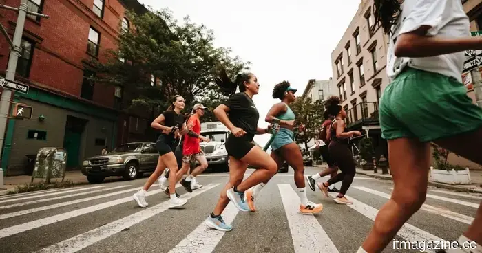 Il monitoraggio del fitness sotto esame mentre la fuga di dati militari di Strava espone il personale