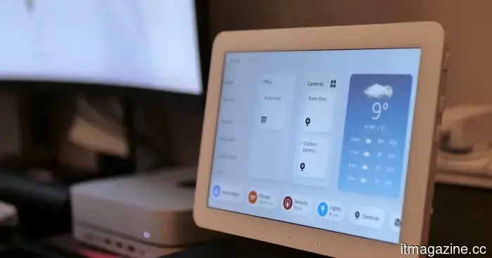 L'Echo Hub di Amazon è appena diventato il controllore che la tua casa intelligente aveva bisogno.