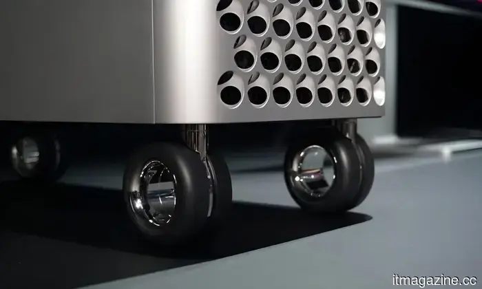 Apple's outrageous $700 wheels for its desktop computer are no longer available.