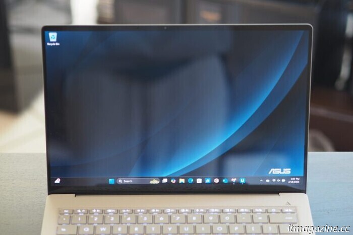 Asus Zenbook A14 vs Apple MacBook Air 13 (M4): cerca, pero sin cigarro
