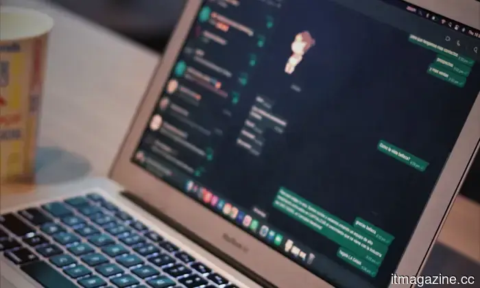 WhatsApp può ora aprire e modificare i PDF senza doverli prima scaricare.