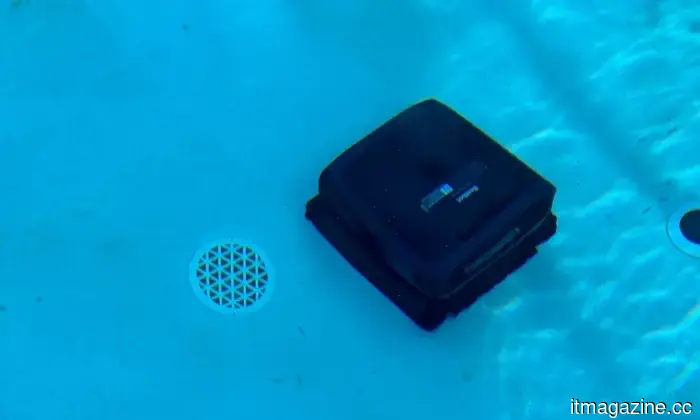 Beatbot Sora 70 Review: The Wireless 4-in-1 Robot That Effectively Cleans Your Tanning Ledge