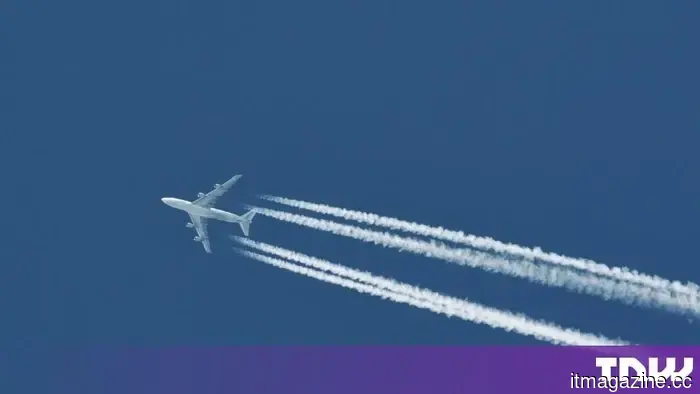 Google and the UK will guide aircraft to avoid contrails in the Atlantic.