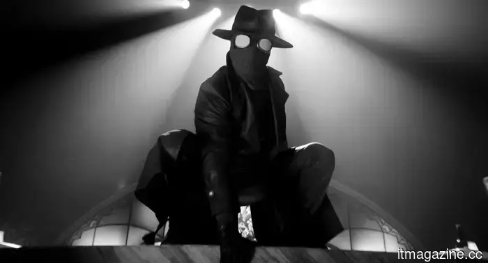 ЭКСКЛЮЗИВ: Шоунер Spider-Noir Орэн Узийель о создании нового темного сериала о Человеке-пауке с Николасом Кейджем в главной роли