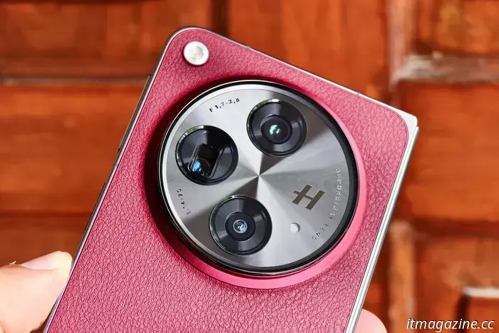 Here are four alternative phones you can consider instead of the Motorola Razr 2025.