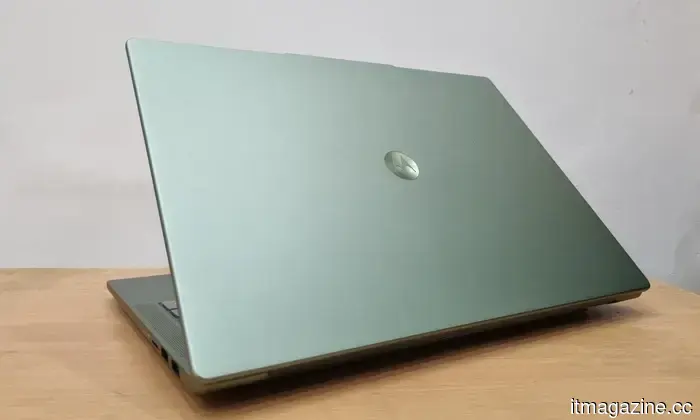 Non ci crederai, ma Motorola produce davvero un fantastico laptop che attira l'attenzione.