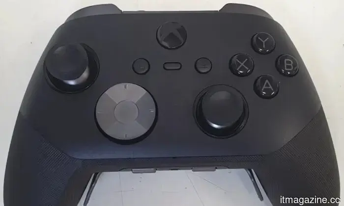 A leak regarding the Xbox Elite 3 controller reveals a recognizable design adorned with some intriguing buttons.