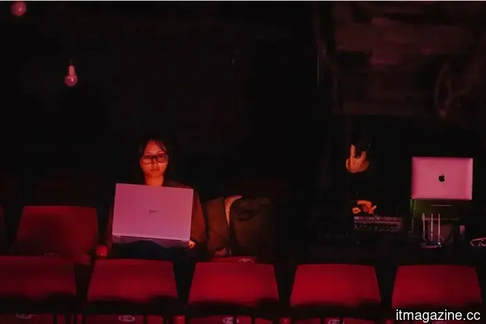 Smart glasses are discovering an unexpected niche in Korean drama and theater performances.