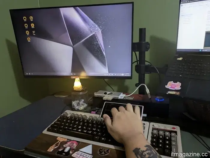 Google's new desktop mode clearly demonstrates that Samsung DeX was ahead of its time.