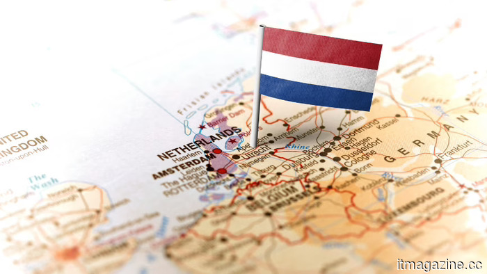 Dutch authorities have confiscated 800 servers associated with Russian cybercriminals.