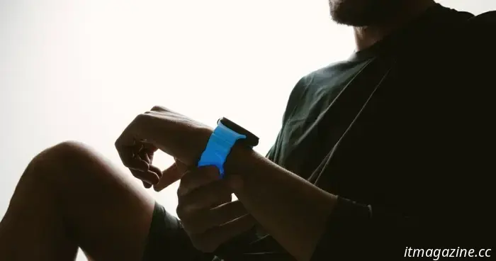 Vuelve la siempre deseable correa de Apple Watch que brilla en la oscuridad de Nomad