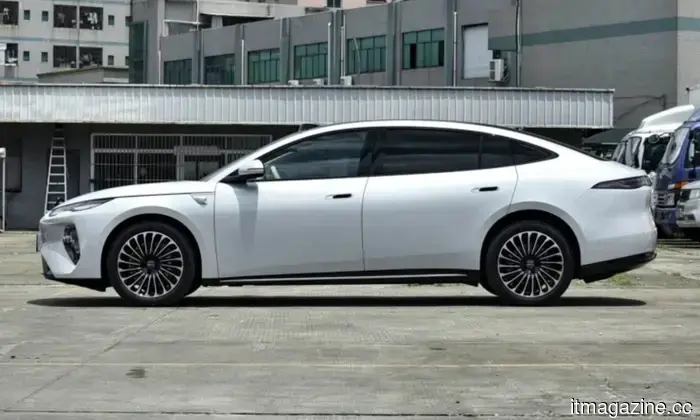 BYD Seal 08 fa scalpore per meno di 30.000 dollari e dà del filo da torcere alla Tesla Model 3.