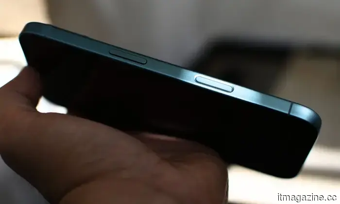 L'iPhone 17 mi ha conquistato, ma consiglierei ancora l'iPhone 16 alla maggior parte delle persone.