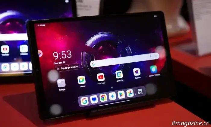 Lenovo conferma l'arrivo di un nuovo tablet da gioco compatto.