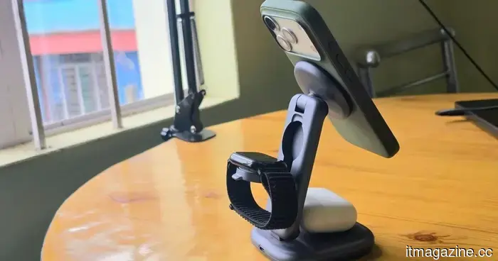 Satechi 3-in-1 Foldable Wireless Charging Stand Qi2 Review: Quick, compact, and my new go-to device