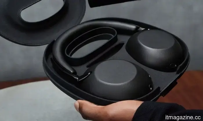 Sony introduces the 1000X Collexion headphones, maintaining a sophisticated look at an attractive price point.