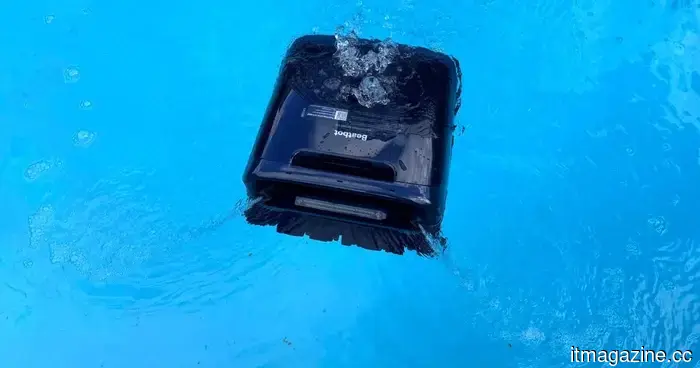 Beatbot Sora 70 Review: The Wireless 4-in-1 Robot That Effectively Cleans Your Tanning Ledge