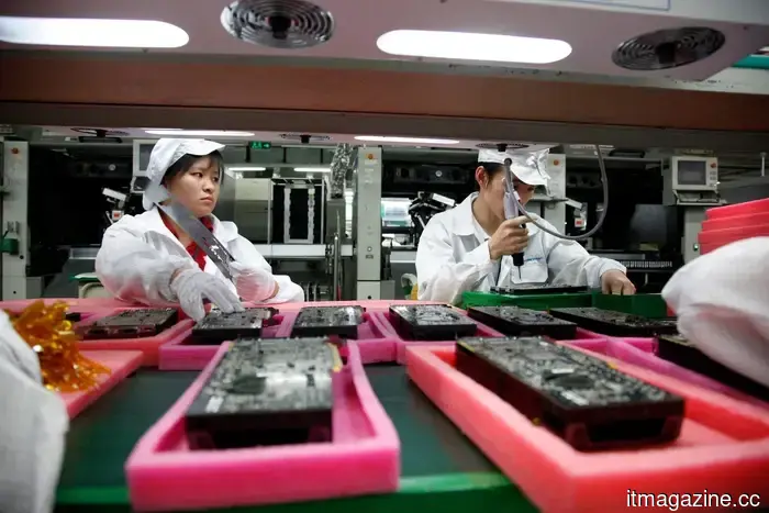 El próximo momento del iPhone podría venir de una empresa de IA, no de Samsung o Apple.