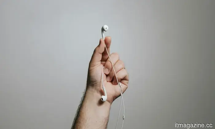 Your upcoming earbuds might be able to translate text and recognize objects for you.