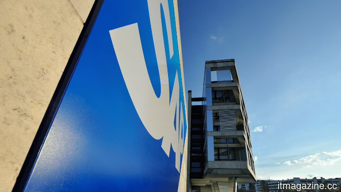 SAP halts hiring and travel to support its AI initiative.