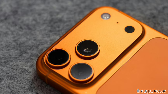 Lo studio di design di Apple ha perso quasi tutti i designer dell'era Jony Ive. Il nuovo CEO John Ternus afferma che risolverà il problema.