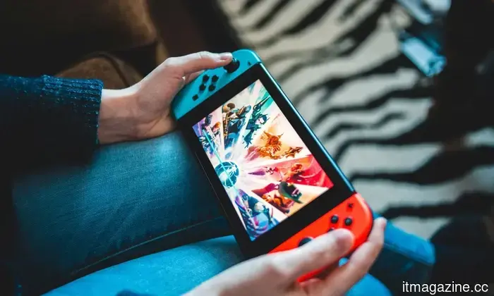 Fortnite снова доступен в App Store по всему миру, так как битва Epic и Apple вступает в свою финальную фазу.