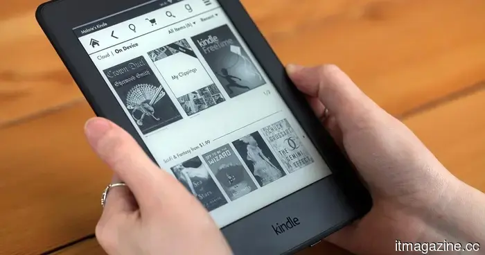 I vecchi proprietari di Kindle si stanno ribellando contro la chiusura del supporto di Amazon con il jailbreaking.