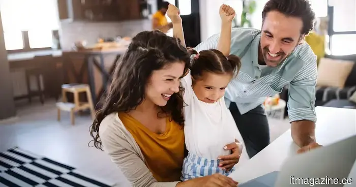 T-Mobile 5G Home Internet's newest offer provides up to $300 in cashback.