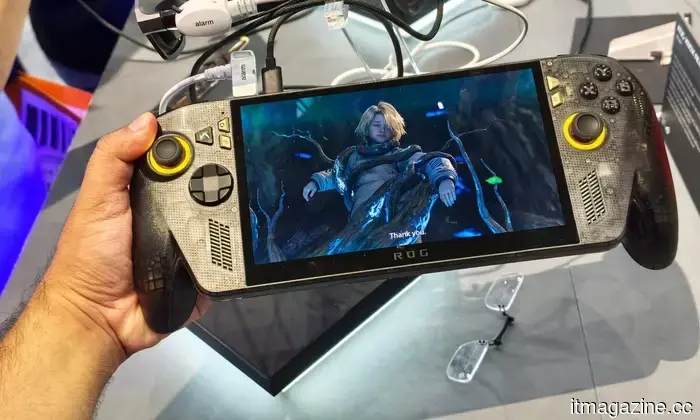 Я попробовал ASUS ROG Xbox Ally X20, и экран размером 171 дюйм меняет всё.