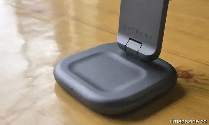 Satechi 3-in-1 Foldable Wireless Charging Stand Qi2 Review: Quick, compact, and my new go-to device