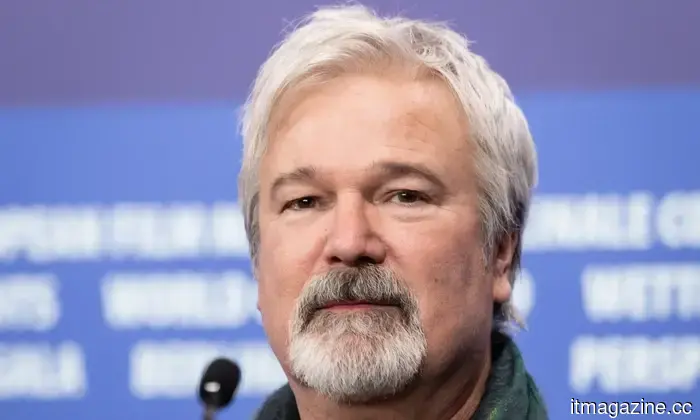 Gore Verbinski claims that scripts written by AI should receive a failing grade.