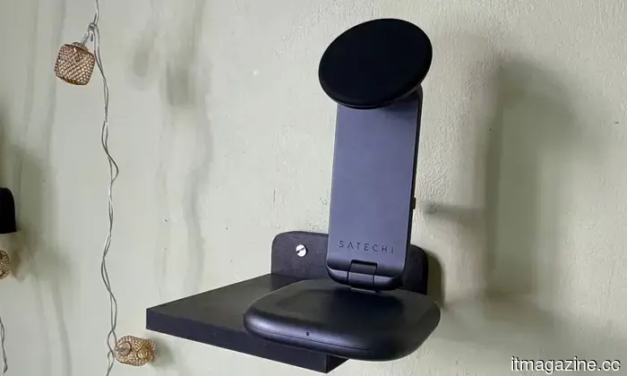 Satechi 3-in-1 Foldable Wireless Charging Stand Qi2 Review: Quick, compact, and my new go-to device