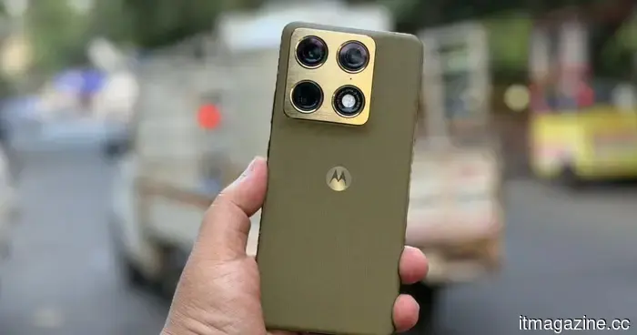 Motorola's upcoming budget smartphone has been revealed in two Pantone colors and is set to feature a 200MP camera.