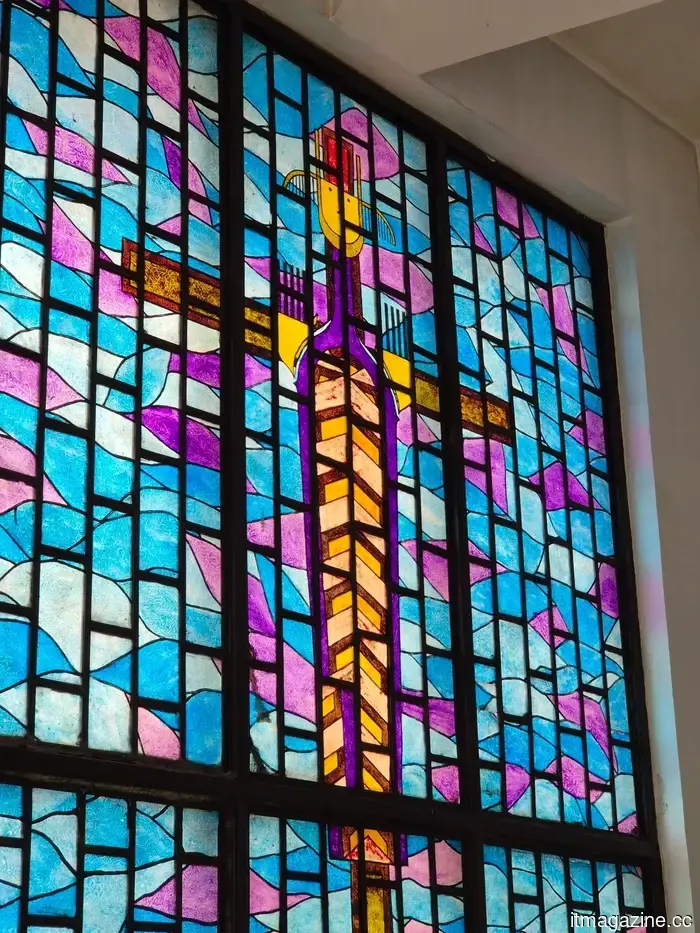 Samsung Galaxy S26 Review: This small flagship seems to be playing it too safe.