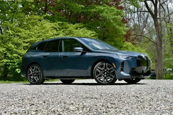 BMW iX 2026 primera conducción: Esperaba que BMW atenuara las cosas, pero afortunadamente no fue así