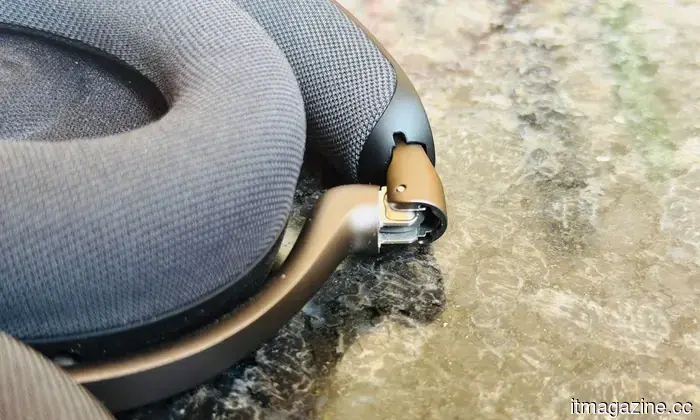 Jabra Evolve3 85 review: I was surprised to find that I really love this business headset, changing my initial opinion.