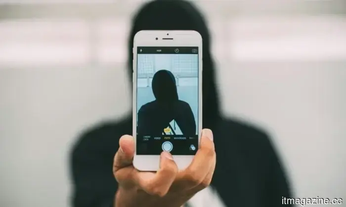 This new Mac application holds your screen captive until you consume some water.