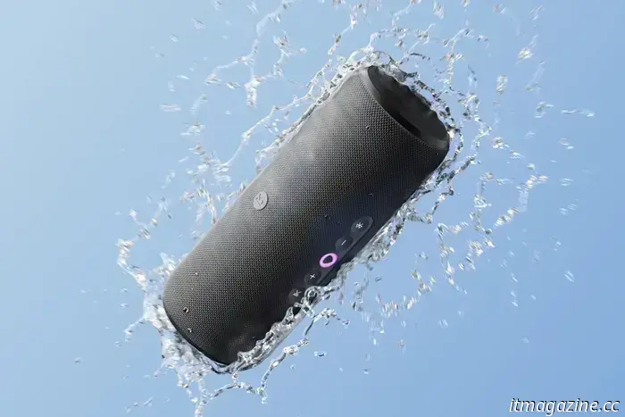 Yandex introduced the first portable speaker with Alice — Station Street