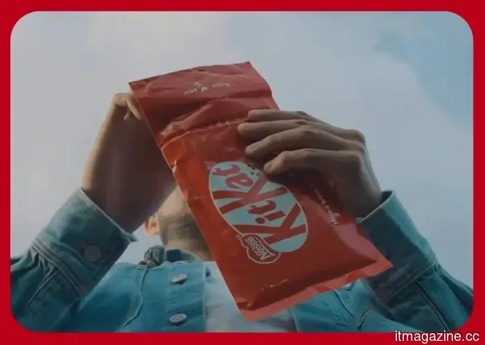 KitKat features a unique chocolate wrapper that disconnects your phone from the external environment.